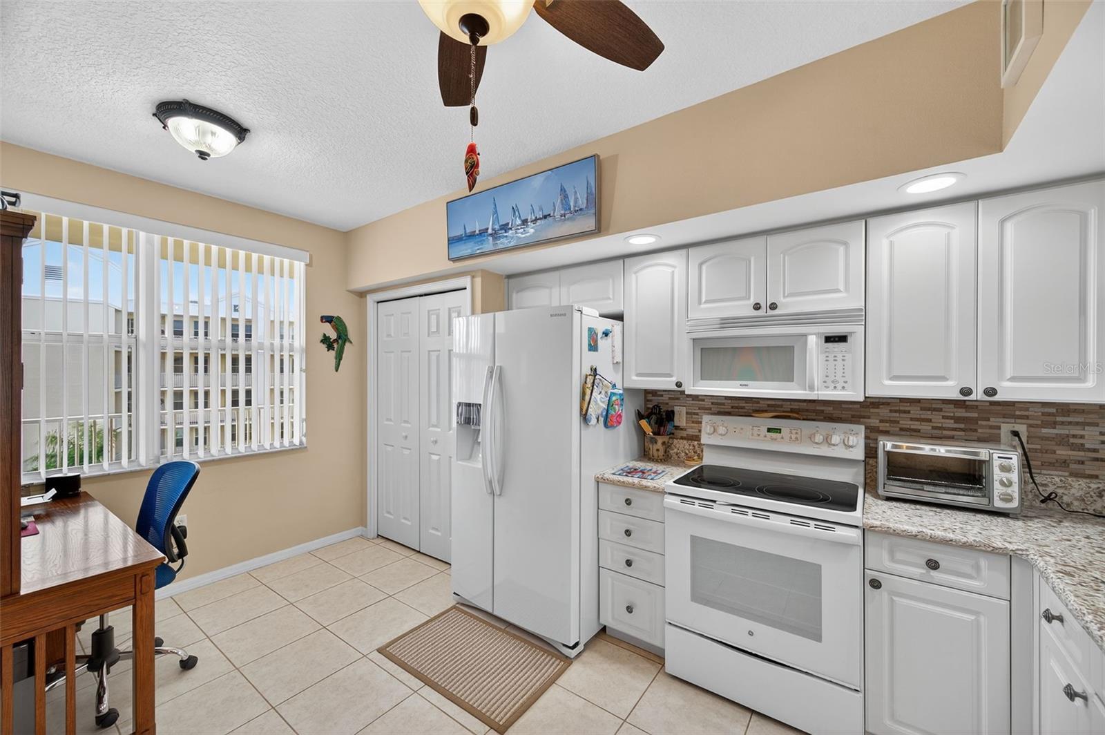 COUNTRY CLUB CONDO AT EAST BAY - Residential