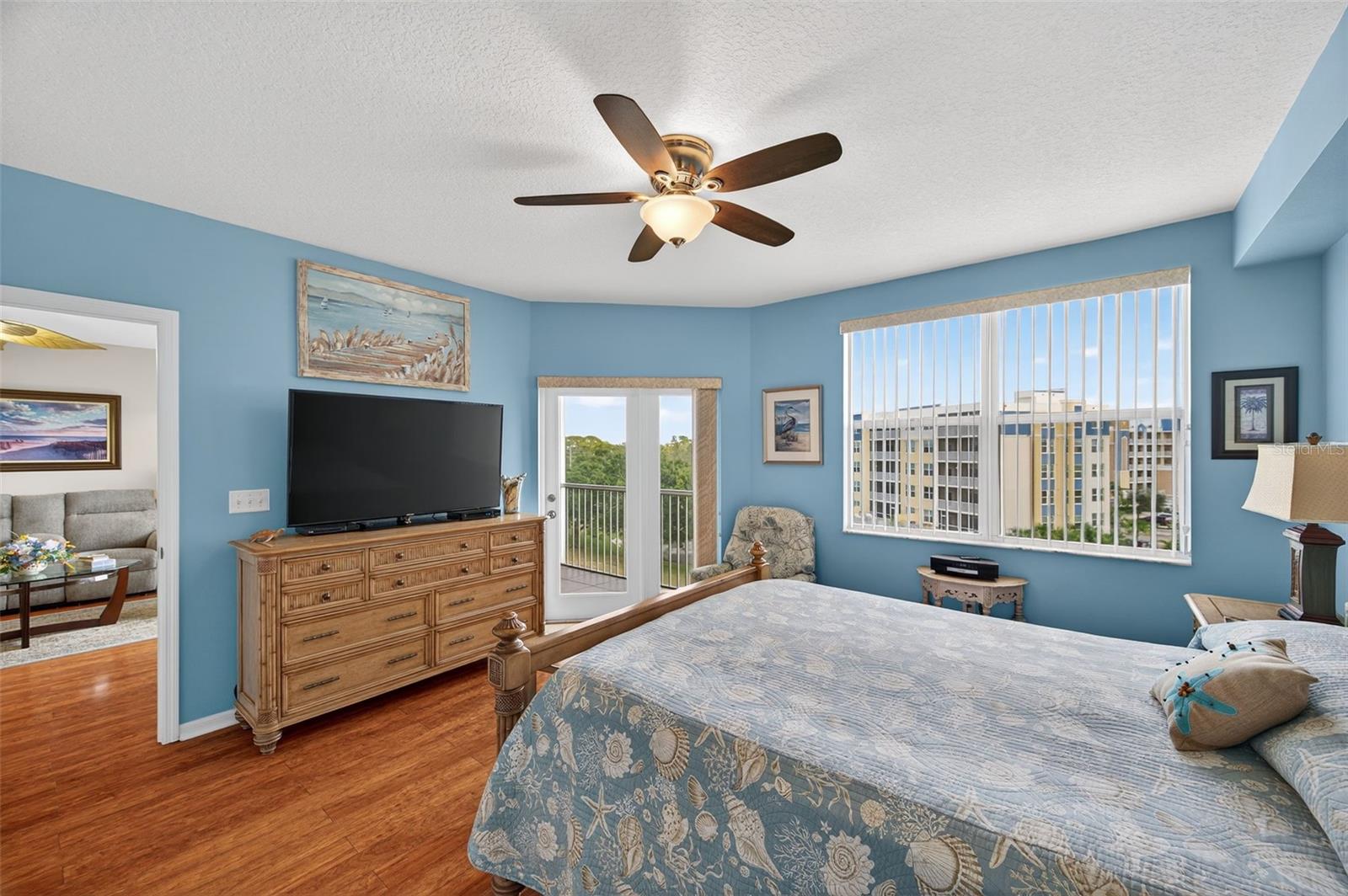 COUNTRY CLUB CONDO AT EAST BAY - Residential