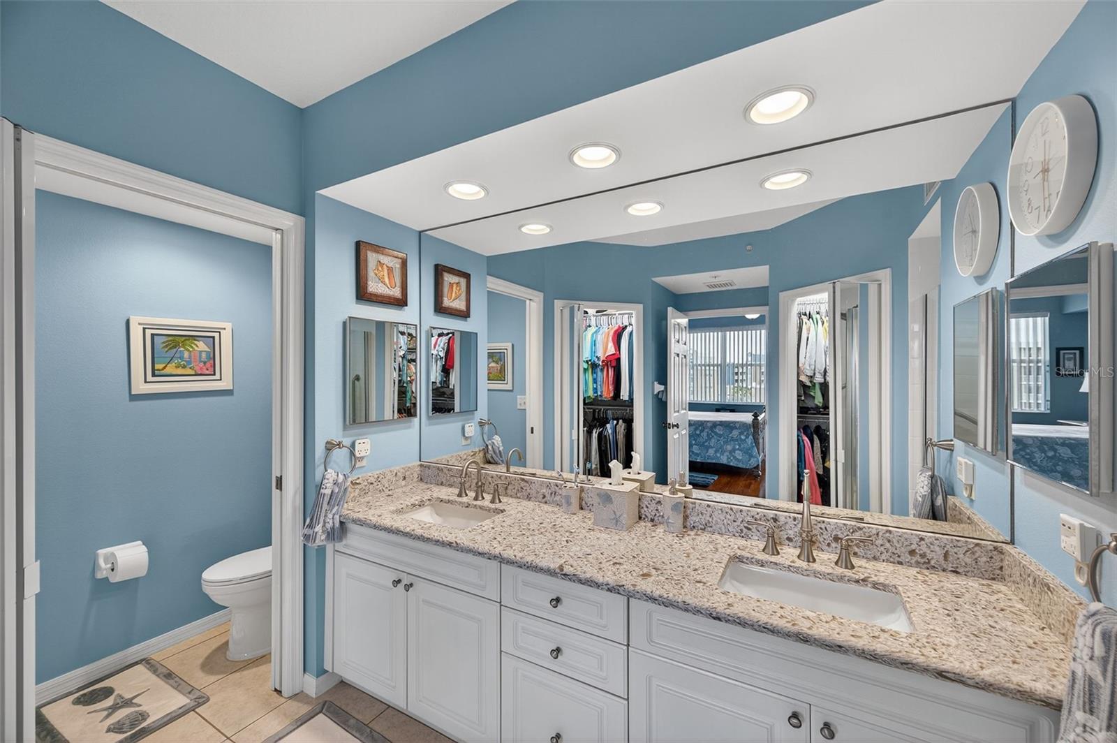 COUNTRY CLUB CONDO AT EAST BAY - Residential