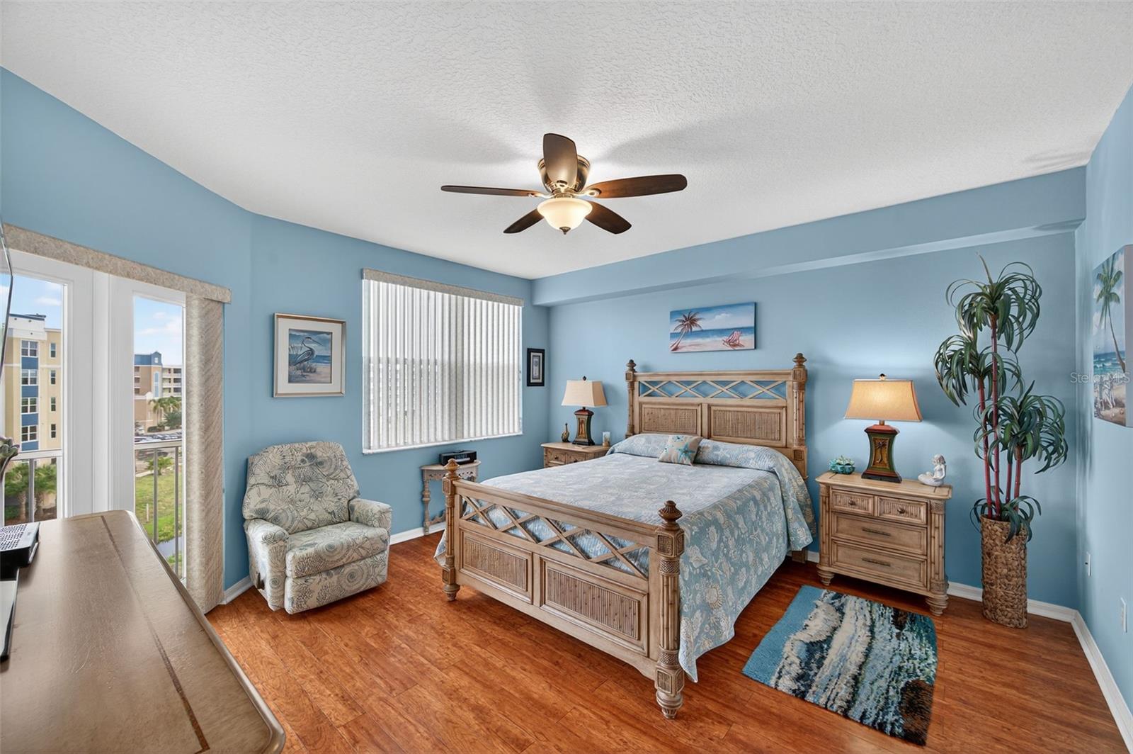 COUNTRY CLUB CONDO AT EAST BAY - Residential