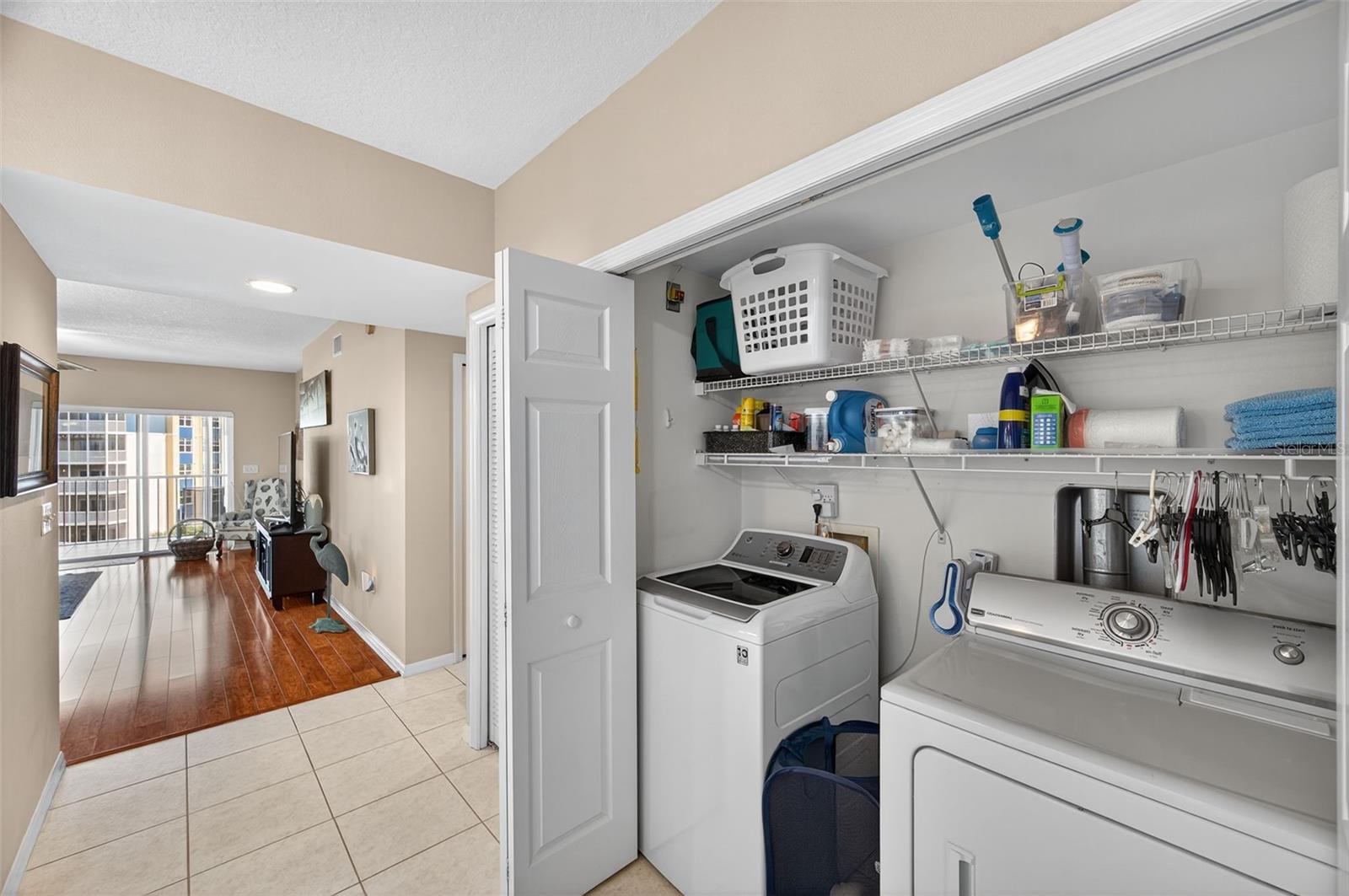 COUNTRY CLUB CONDO AT EAST BAY - Residential