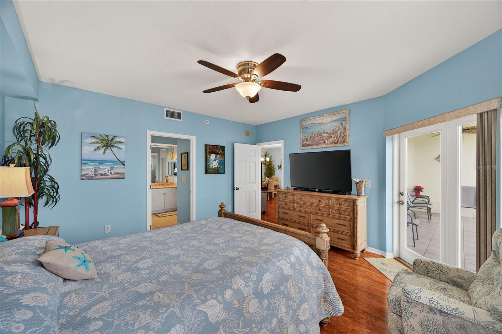 COUNTRY CLUB CONDO AT EAST BAY - Residential