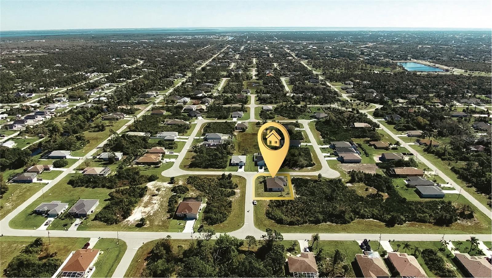 ROTONDA LAKES - Residential