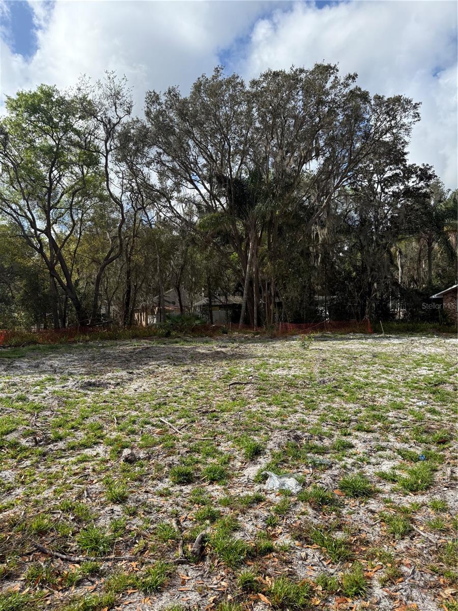 MAGNOLIA SHORES - Land