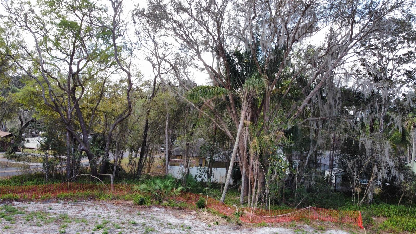 MAGNOLIA SHORES - Land