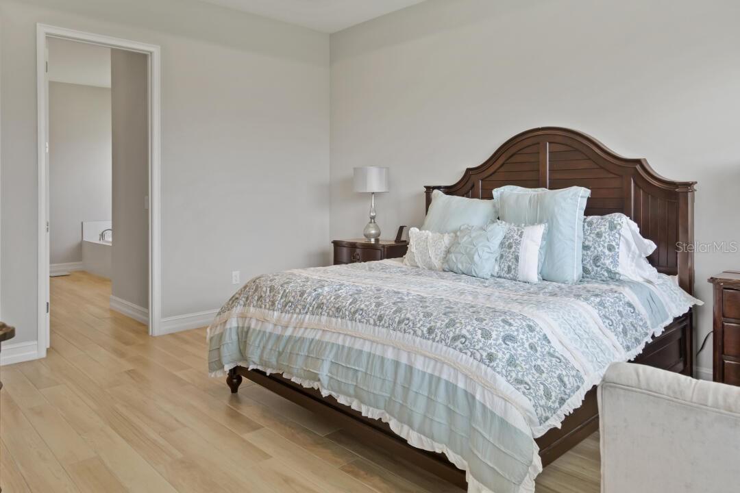 SANCTUARY COVE - Residential