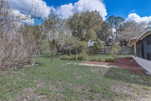 Tiny photo for 1129 NE 12th Street, Ocala, FL 34470 (MLS # O6406929)