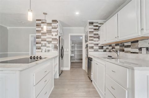 Tiny photo for 1129 NE 12th Street, Ocala, FL 34470 (MLS # O6406929)