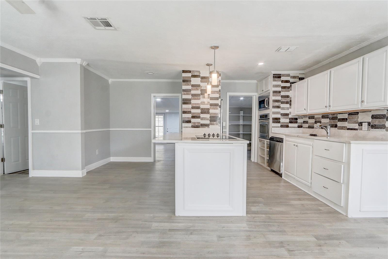 WYOMINA CREST - Residential Lease