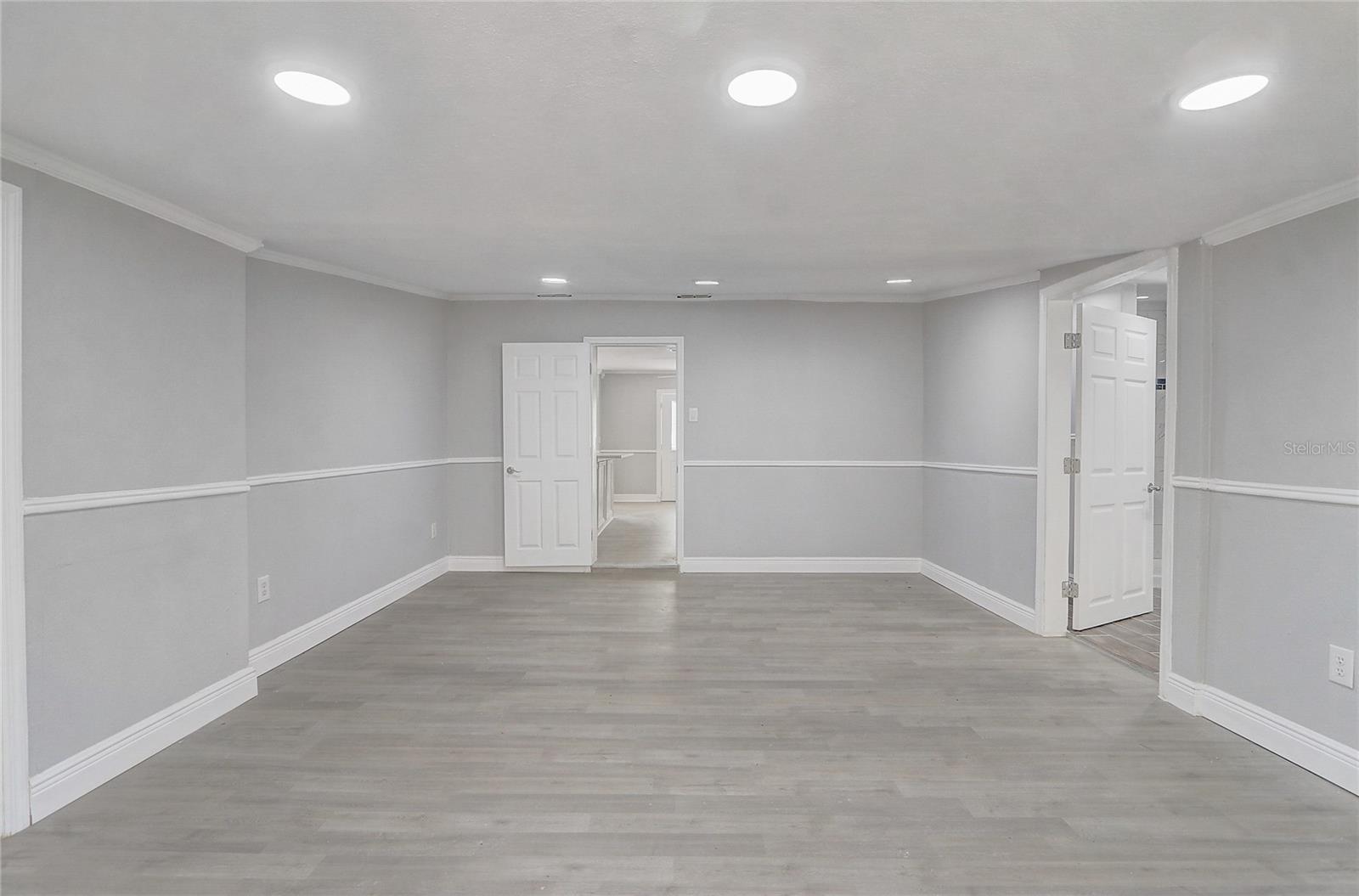 WYOMINA CREST - Residential Lease