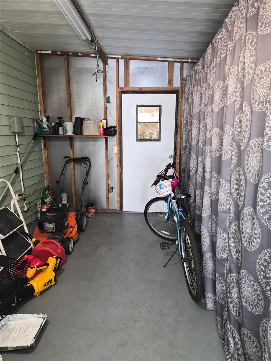 LADY LAKE ORANGE BLOSSOM GARDENS UNIT 11 - Residential