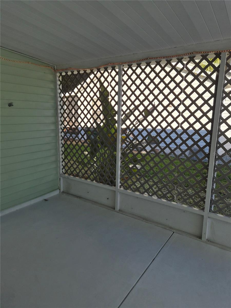 LADY LAKE ORANGE BLOSSOM GARDENS UNIT 11 - Residential