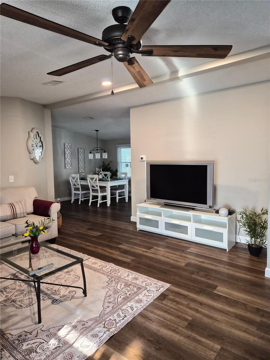 LADY LAKE ORANGE BLOSSOM GARDENS UNIT 11 - Residential