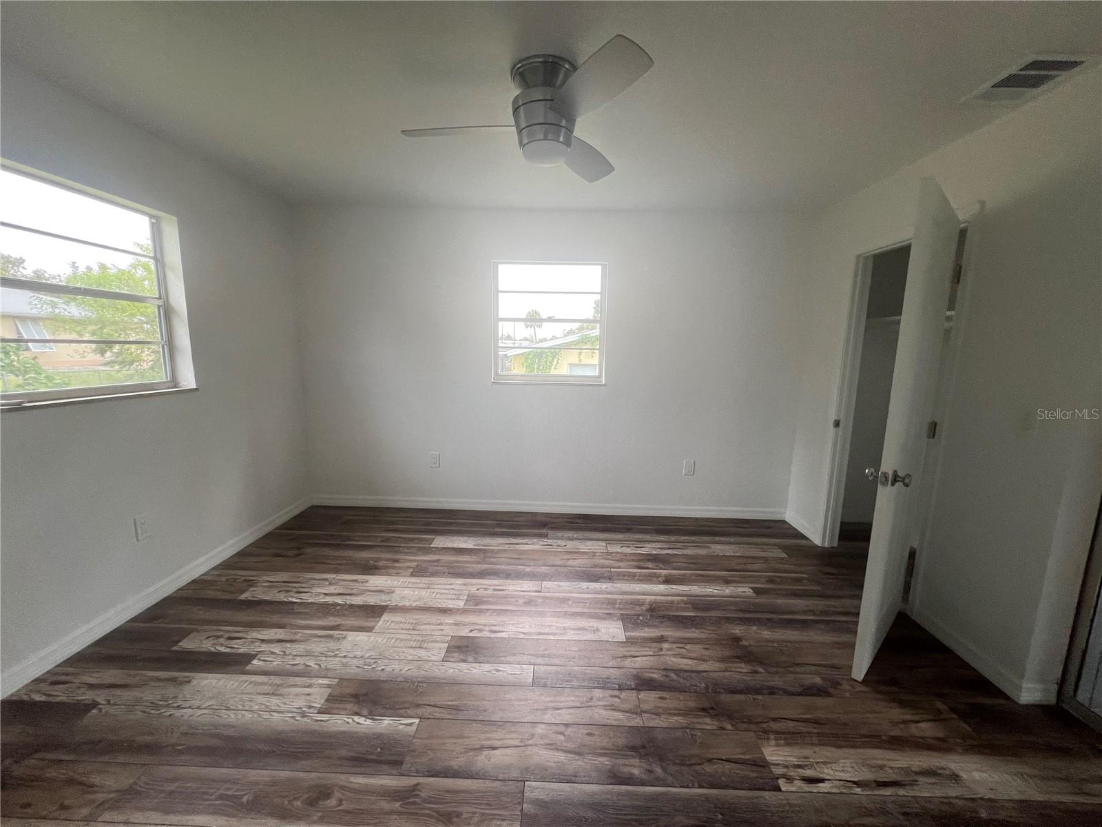 MYRTLE GARDENS - Residential Lease