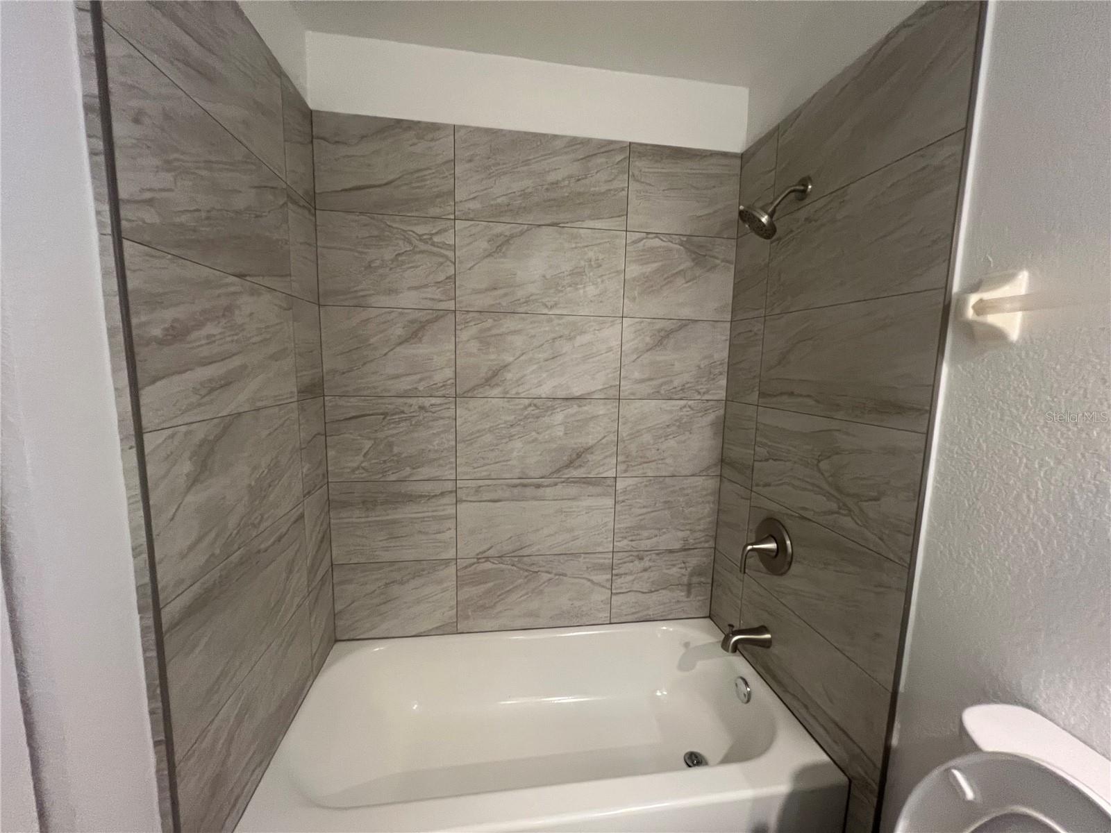 MYRTLE GARDENS - Residential Lease