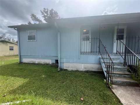 Photo of 2422 Dixie Ave #A, Punta Gorda, FL 33950 (MLS # C7516346) Photo of 2422 Dixie Ave #A, Punta Gorda, FL 33950 (MLS # C7516346)