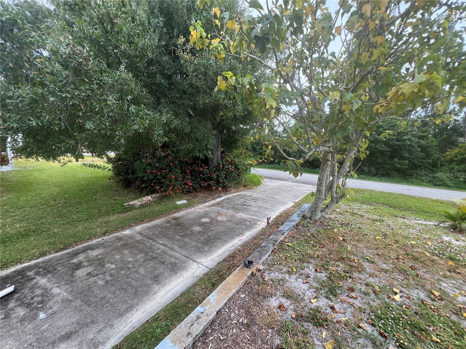 MYRTLE GARDENS - Residential Lease