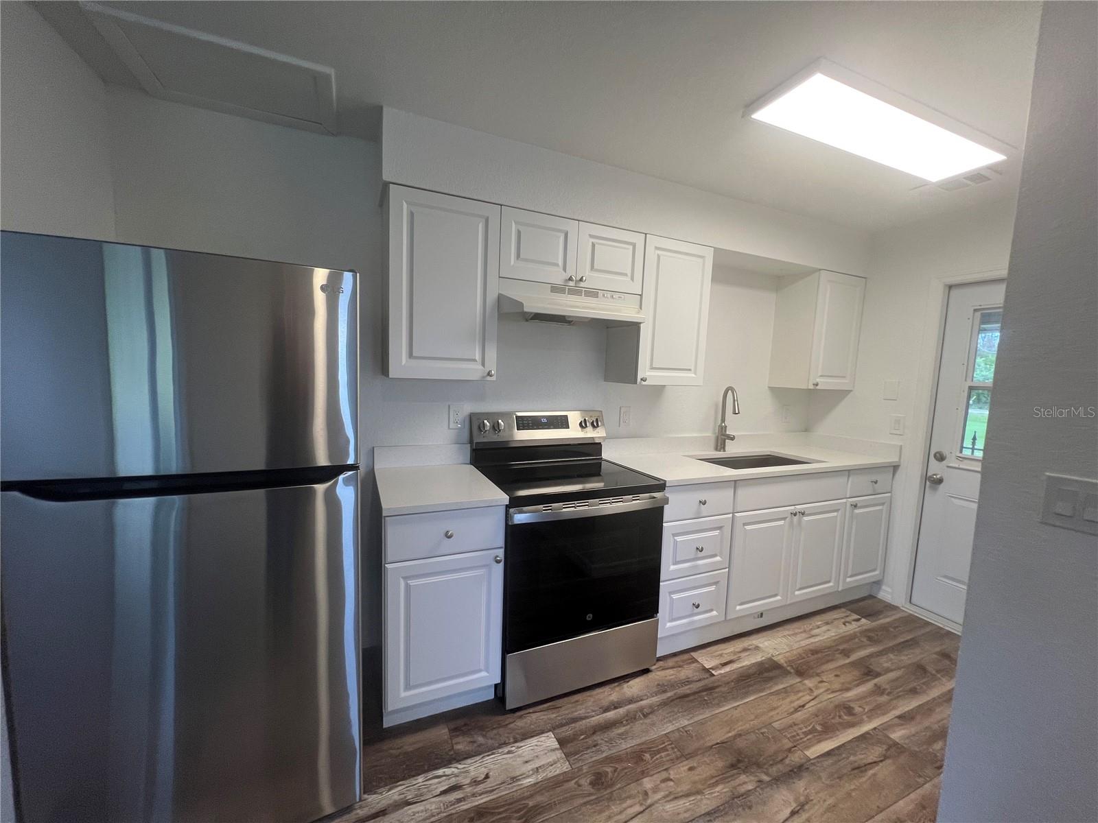 MYRTLE GARDENS - Residential Lease