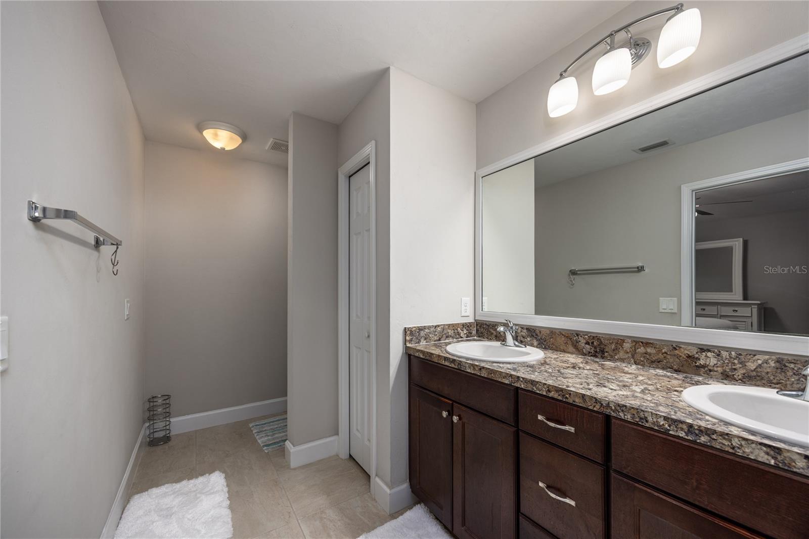 OAK VIEW VILLAGE - Residential