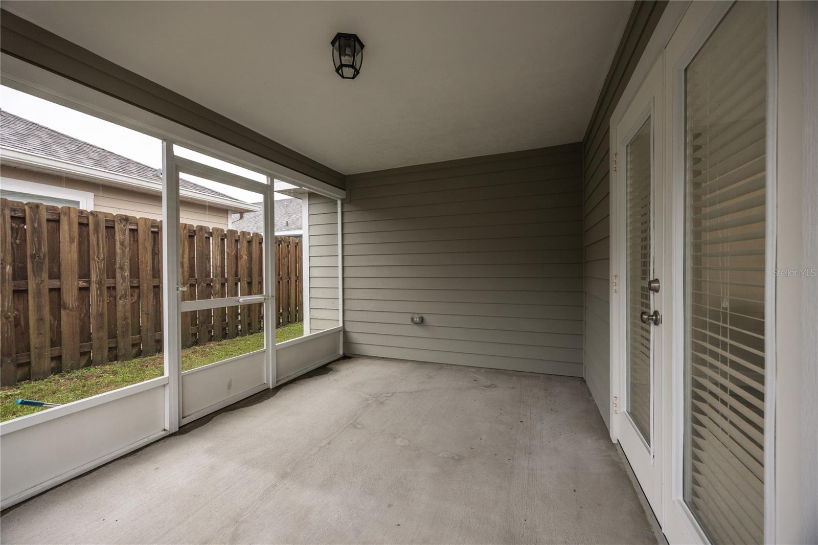 OAK VIEW VILLAGE - Residential