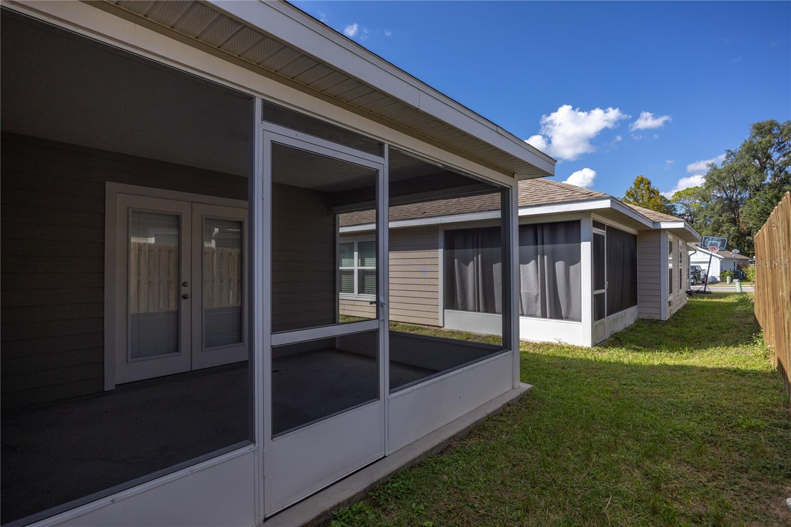 OAK VIEW VILLAGE - Residential