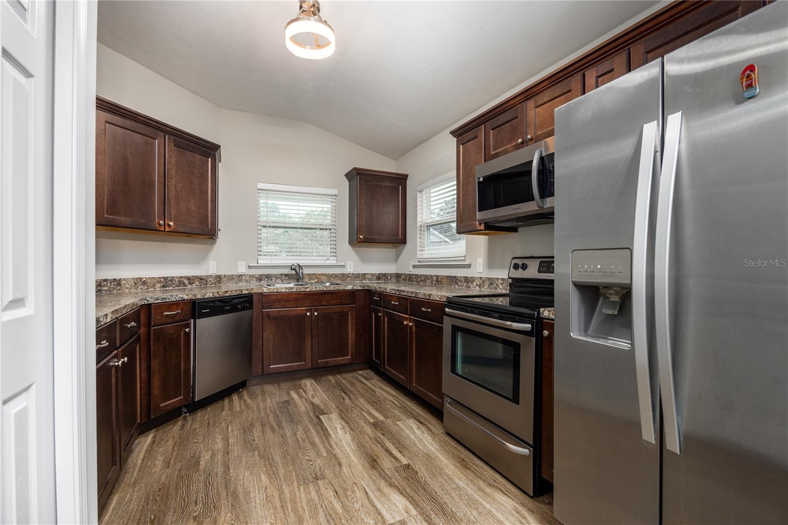 OAK VIEW VILLAGE - Residential