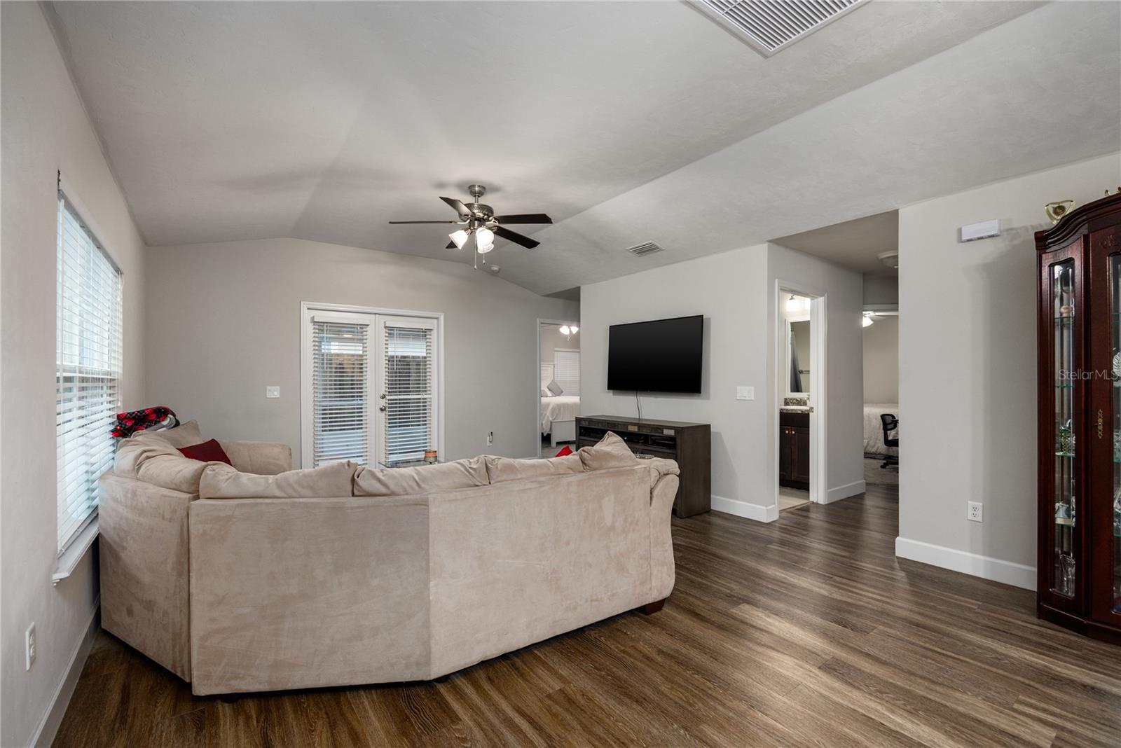 OAK VIEW VILLAGE - Residential