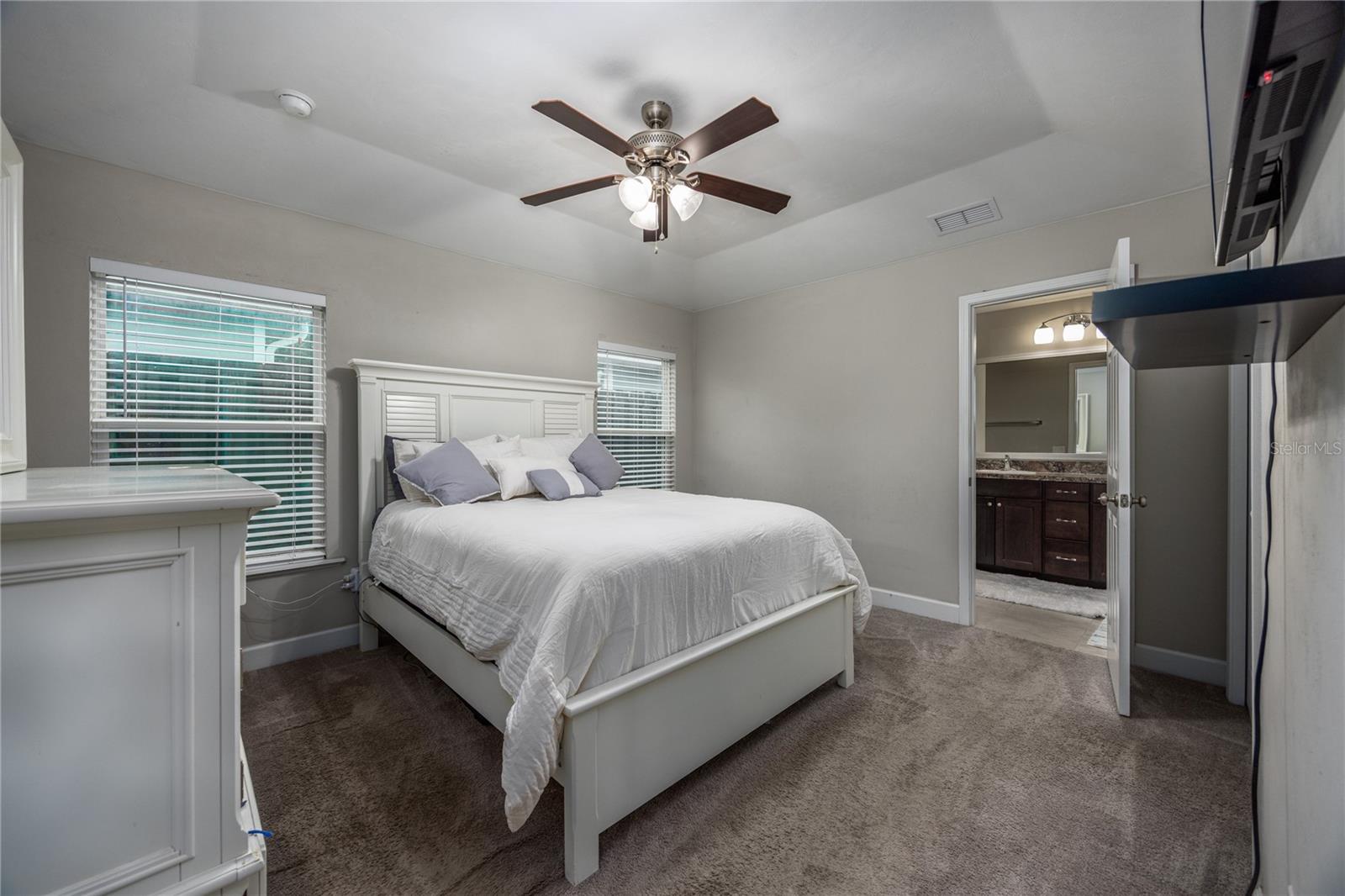 OAK VIEW VILLAGE - Residential