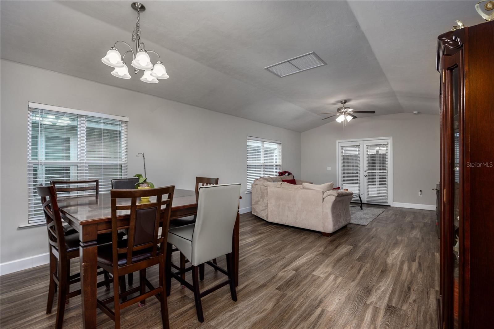 OAK VIEW VILLAGE - Residential