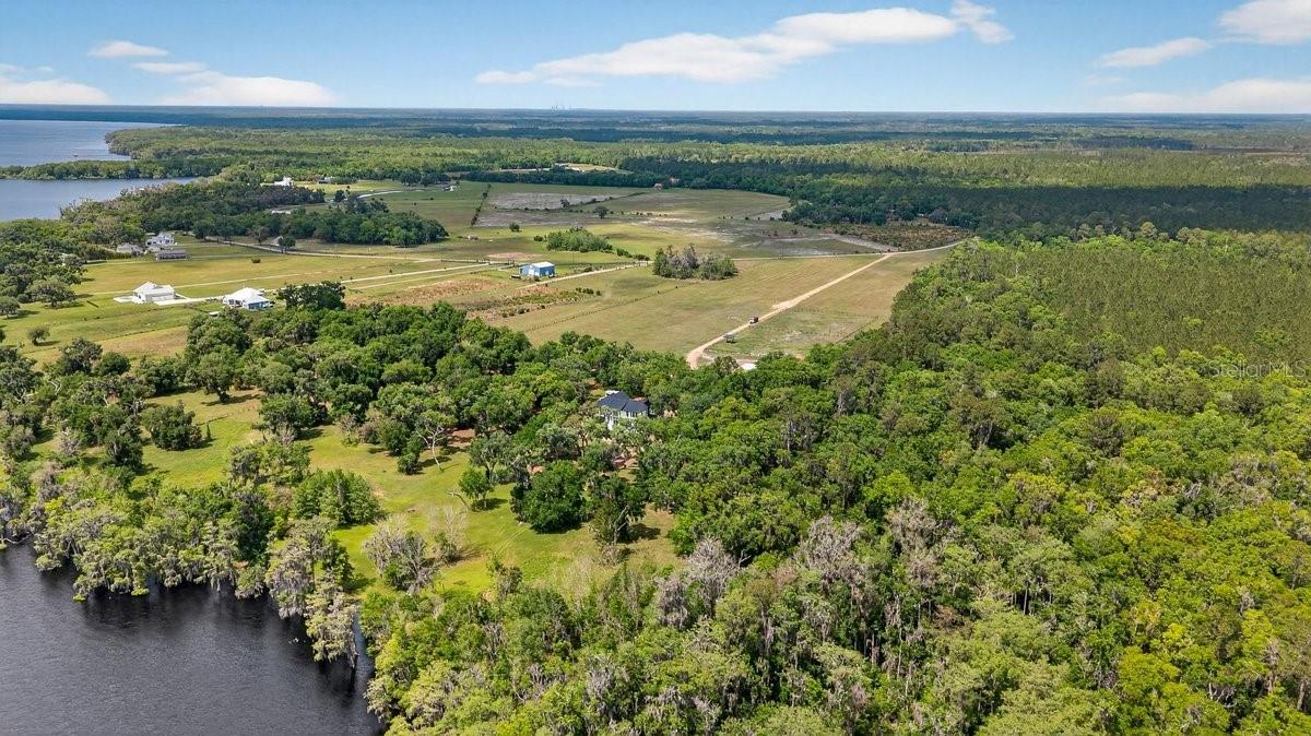 ANDALUSIA BAY - Land