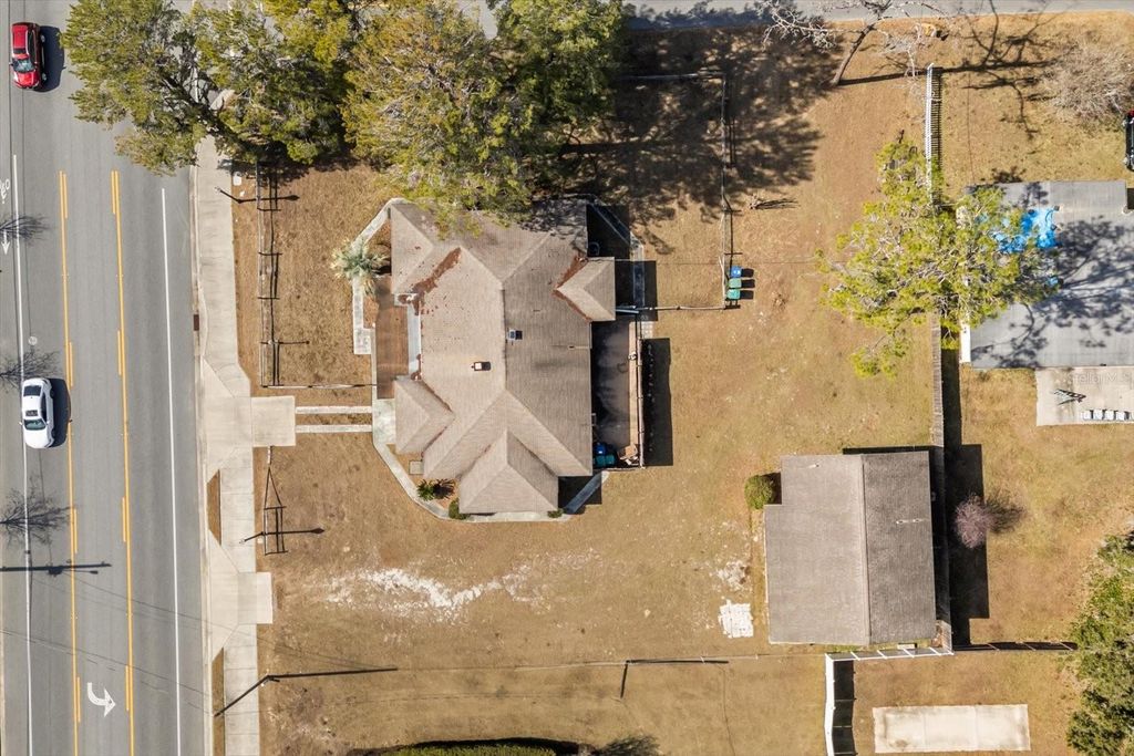 Photo of 703 Cleveland Avenue, Wildwood, FL 34785 (MLS # G5107460)