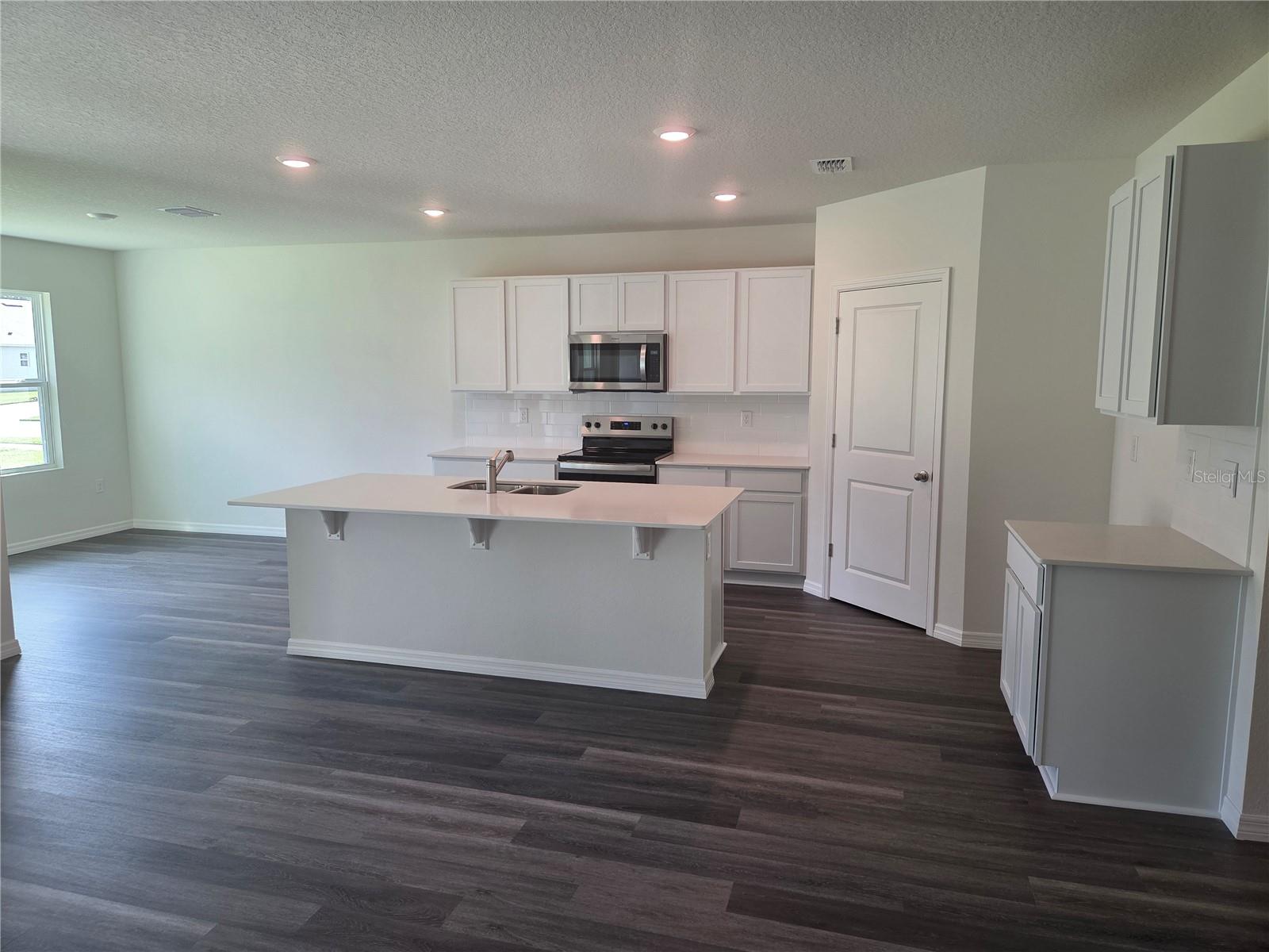 2400 DAWSON COURT