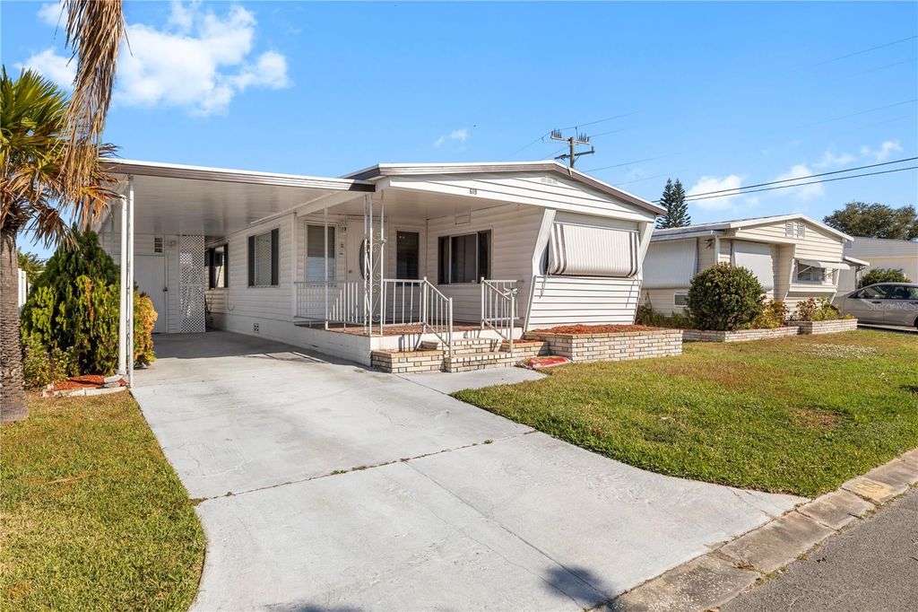 Photo of 619 52nd Avenue W, Bradenton, FL 34207 (MLS # TB8451631)