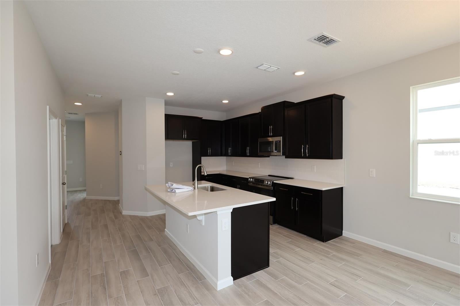 Casas a venda 4 - Jen Dantas 1354 MOUNT ROYAL DRIVE
