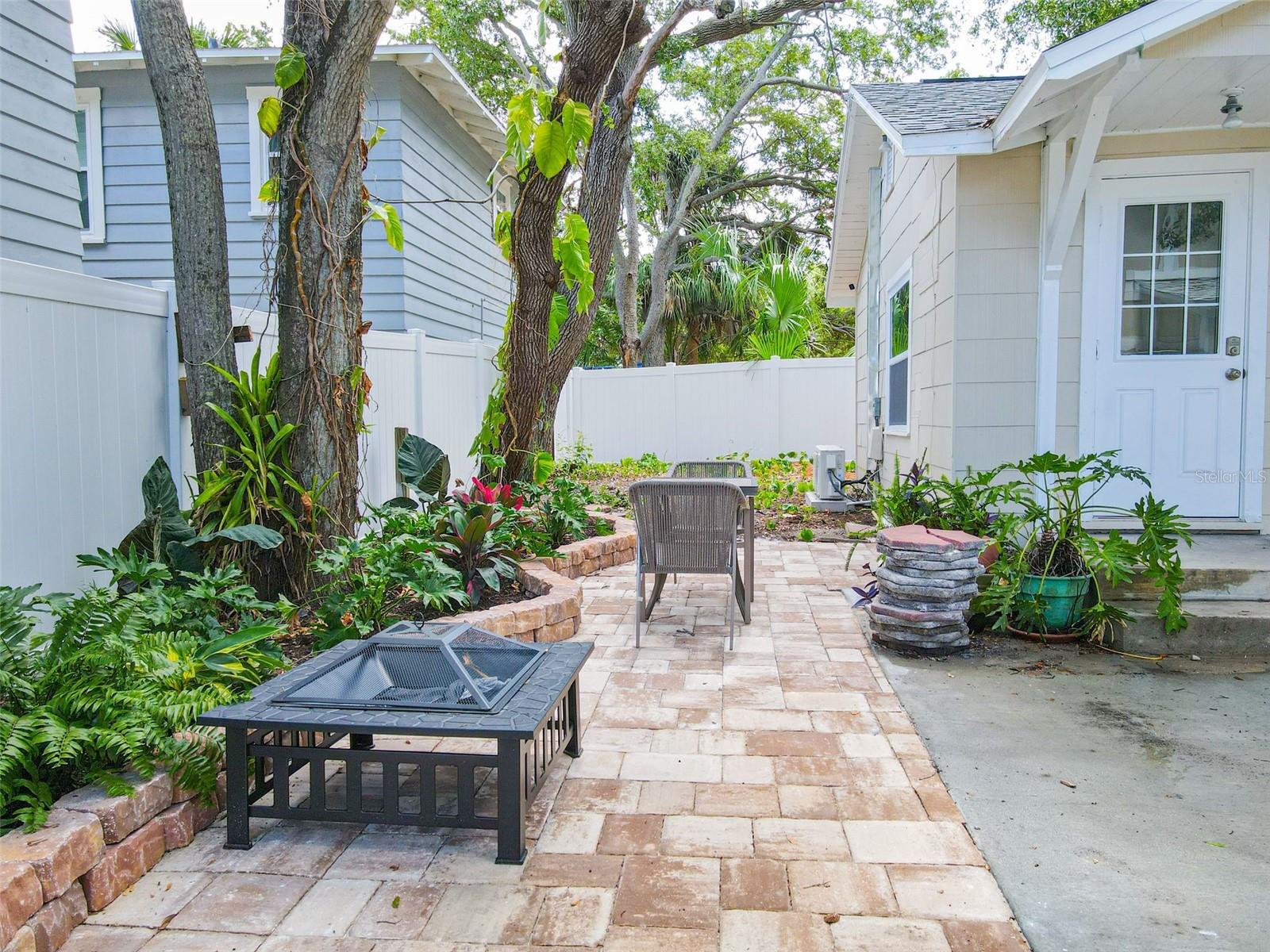 BIDWELLS OAK WOOD ADD - Residential