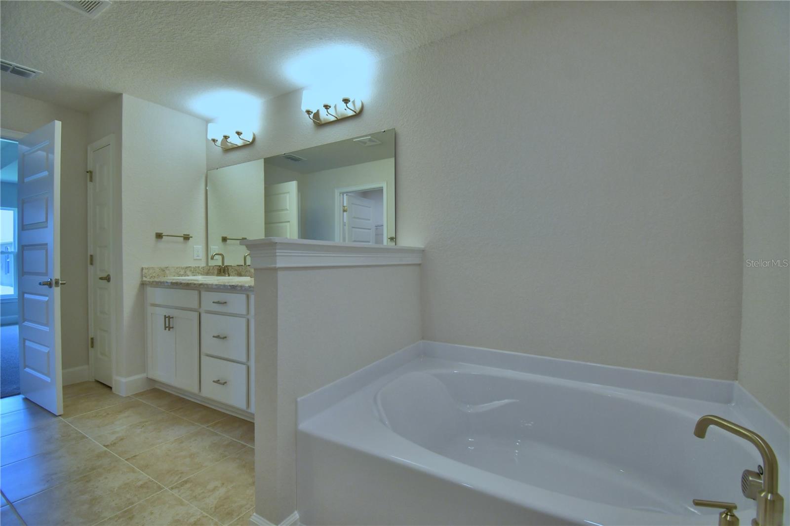 CADENCE CROSSING - Residential