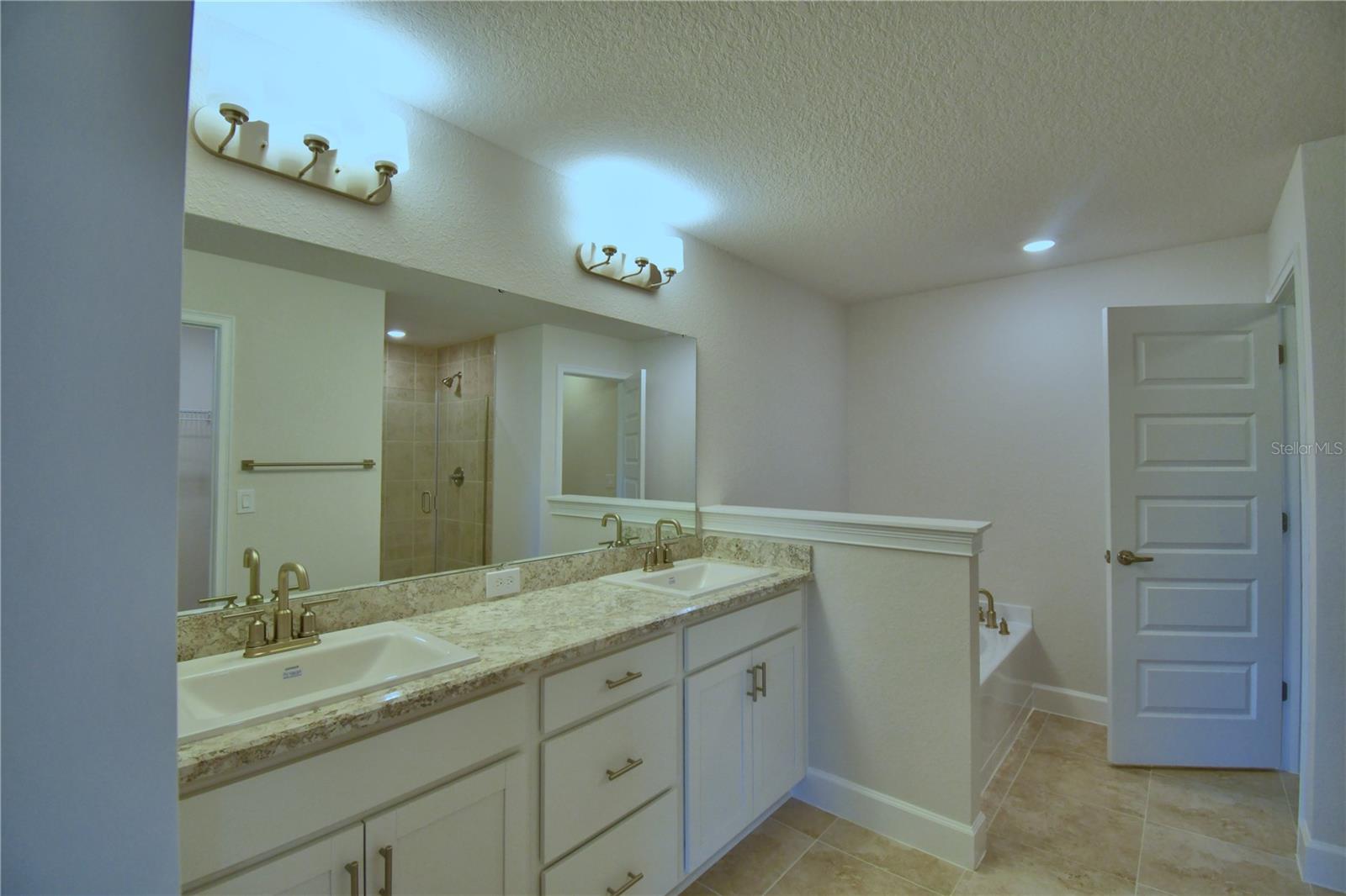 CADENCE CROSSING - Residential