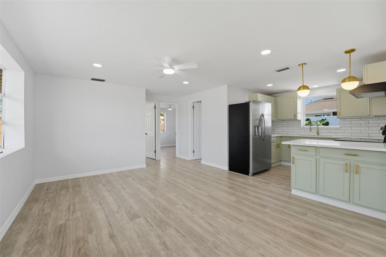 SOUTH VENICE - Residential