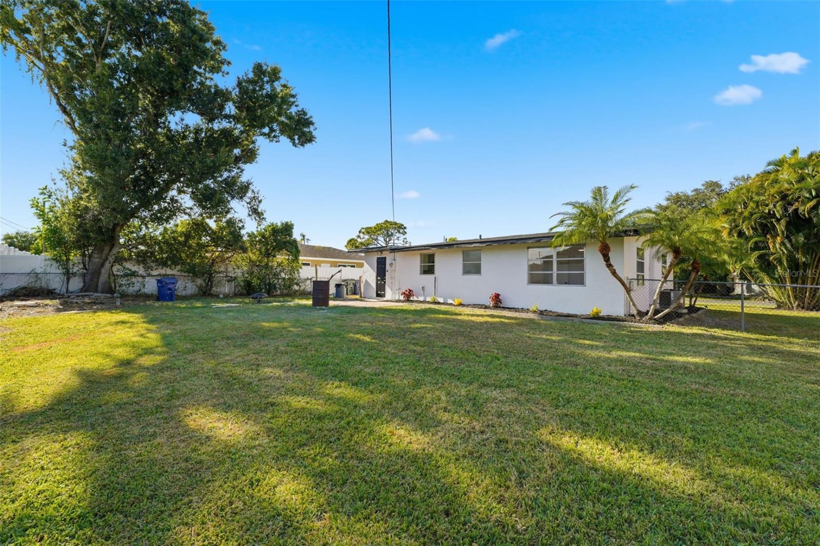 SOUTH VENICE - Residential