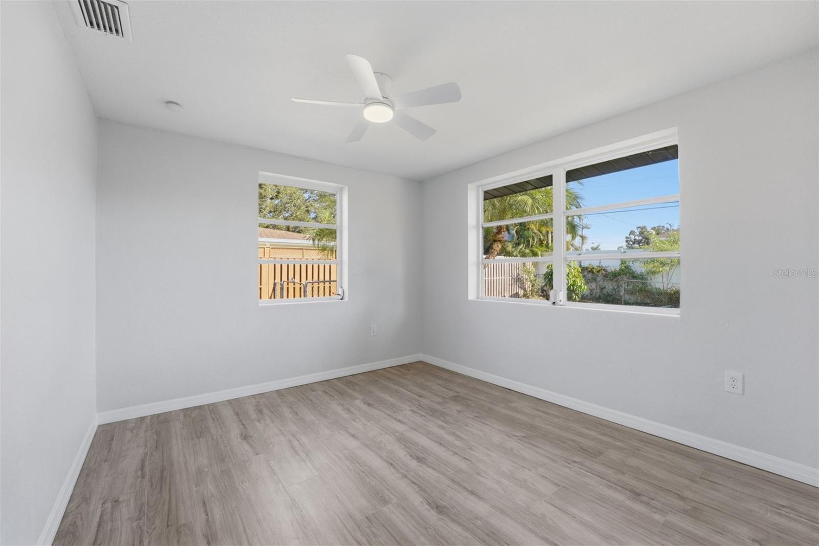 SOUTH VENICE - Residential