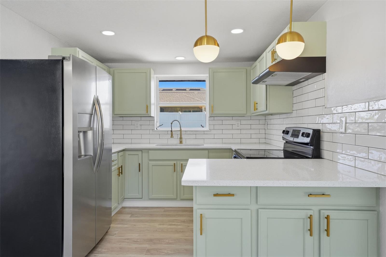 SOUTH VENICE - Residential