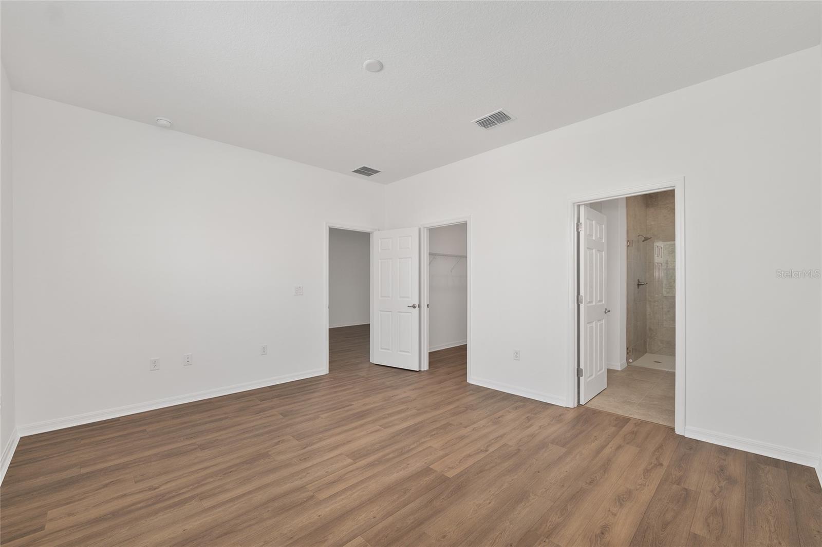 ON TOP OF THE WORLD - Residential