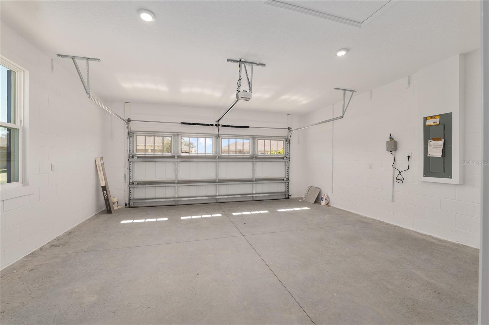 ON TOP OF THE WORLD - Residential