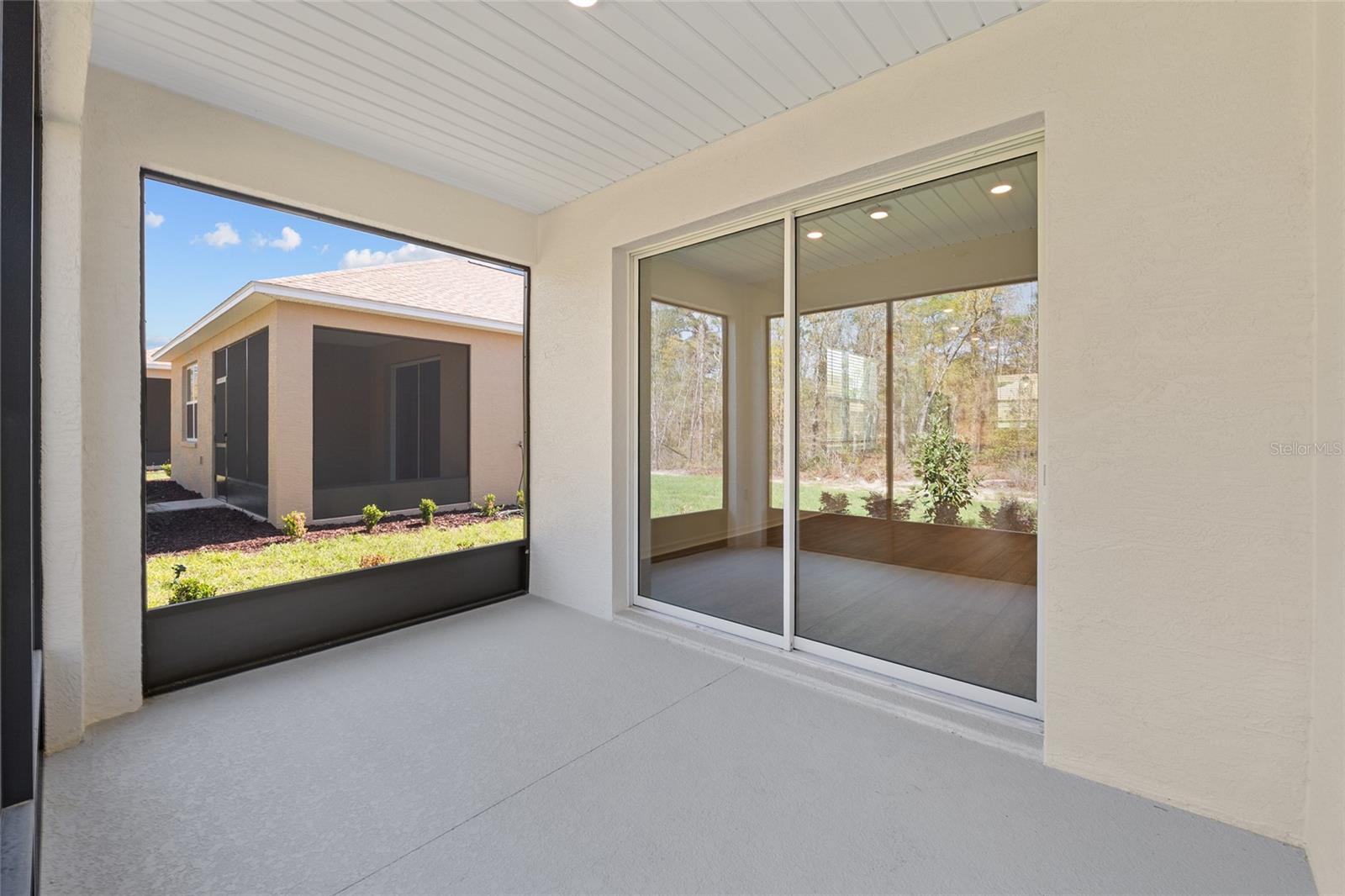 ON TOP OF THE WORLD - Residential