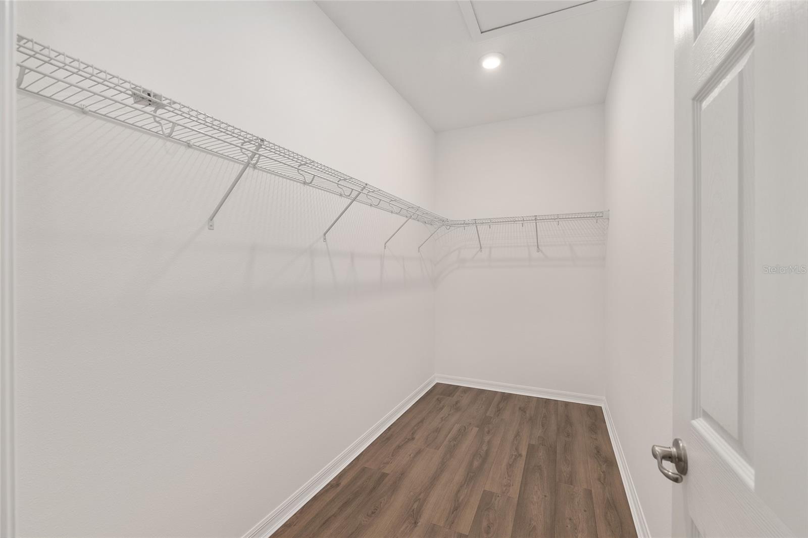 ON TOP OF THE WORLD - Residential