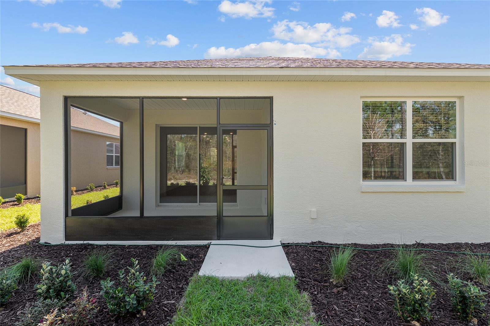 ON TOP OF THE WORLD - Residential