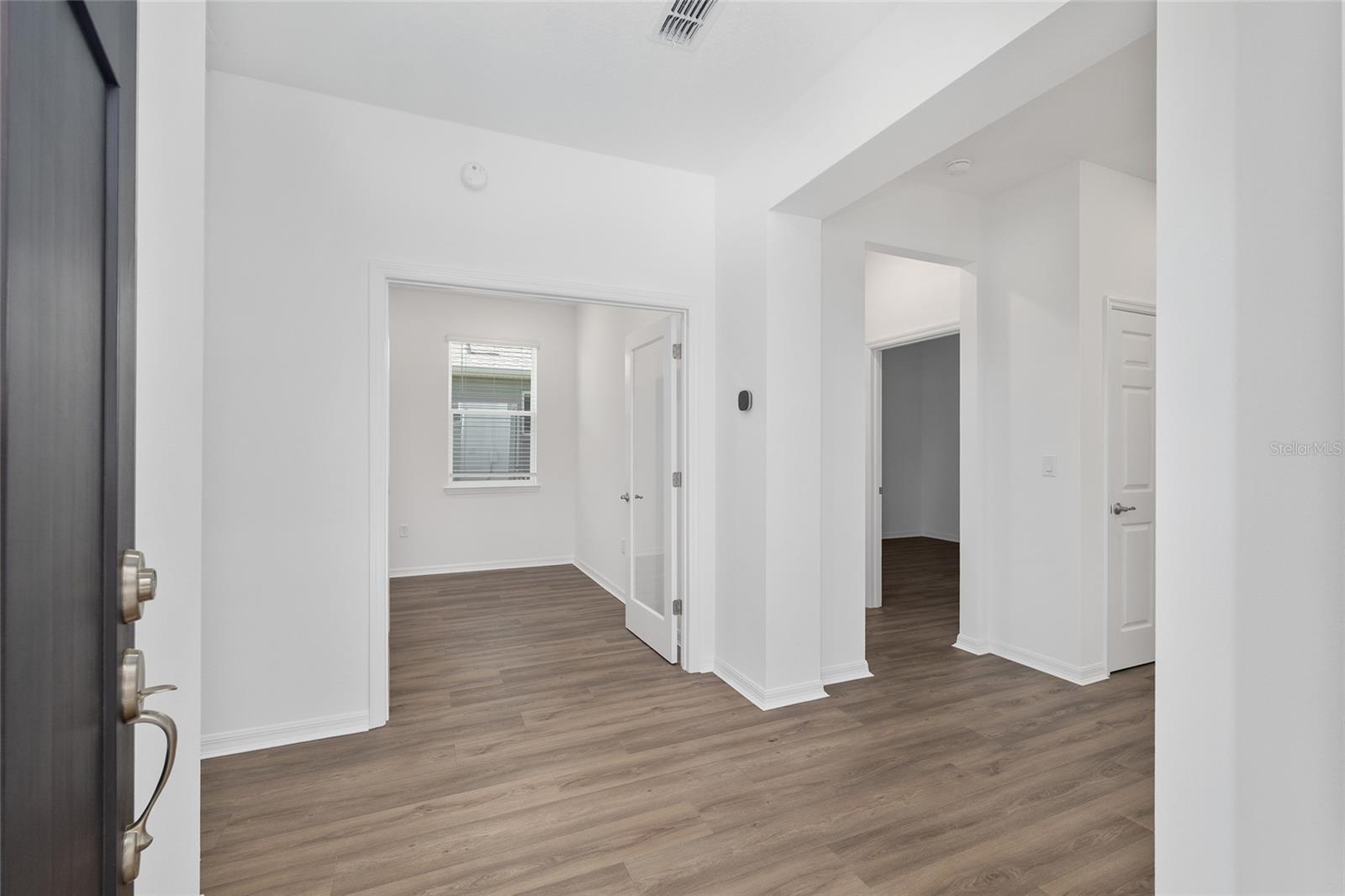 ON TOP OF THE WORLD - Residential