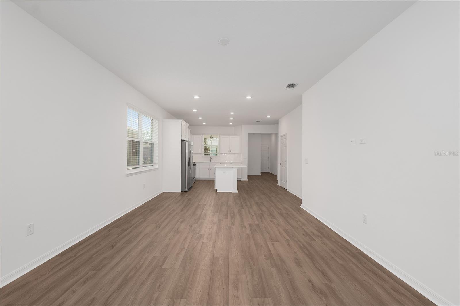 ON TOP OF THE WORLD - Residential