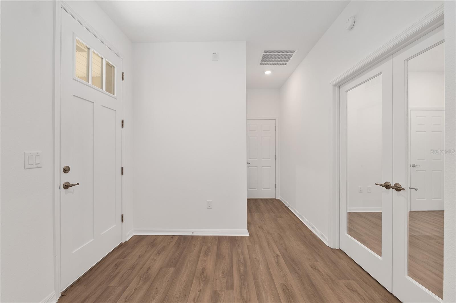 ON TOP OF THE WORLD - Residential