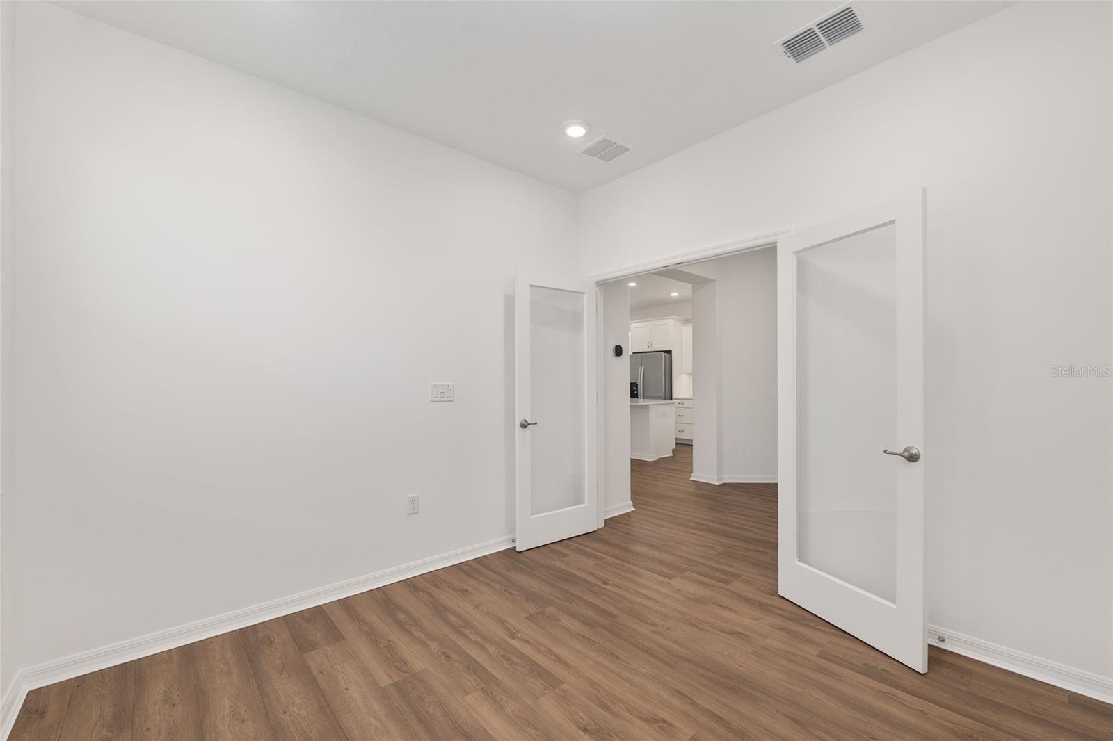 ON TOP OF THE WORLD - Residential